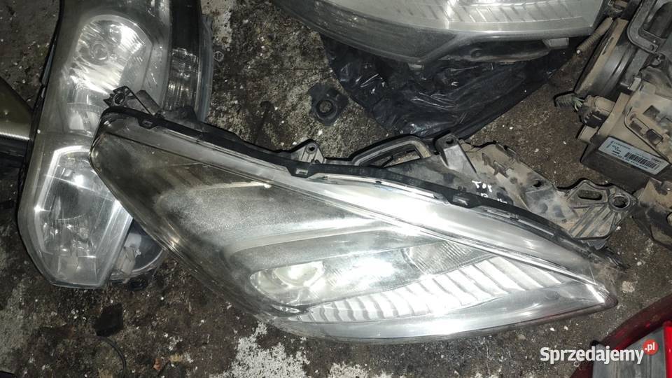 Reflektor lampa lewa prawa przód przednia zwykła Książ Wielkopolski