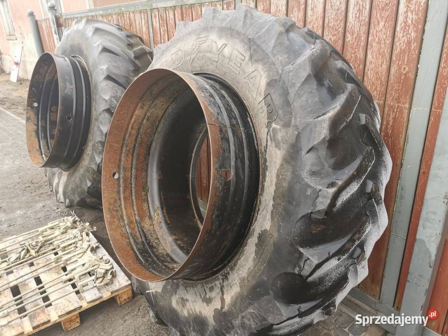 Koła bliźniacze 18X42 John Deere 8330 208 R42 Wilkowo