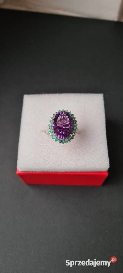 Srebrny pierścionek z ametystem i szmaragdami mazowieckie Otwock
