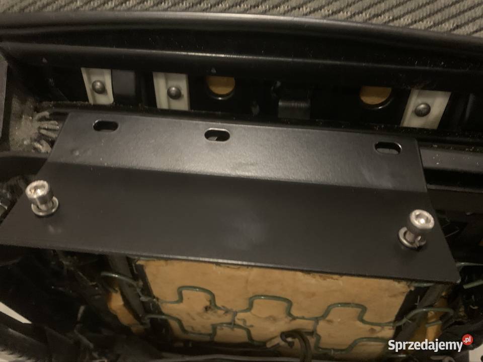 Gaśnica BMW e30 Gloria mocowanie rarytas osobowe Poznań sprzedam