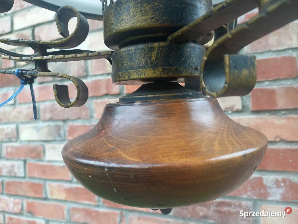 Żyrandol metalowy ze szklanym kloszem Lampa Gawroniec