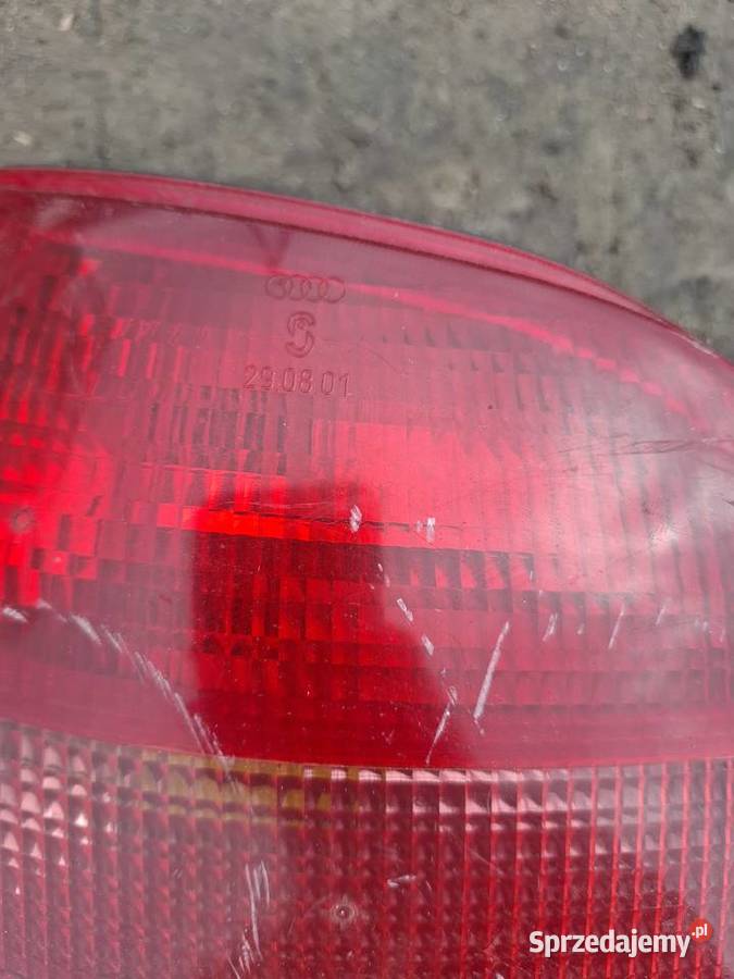 Lampa Lewa Tył Audi A4 B5 Kombi Pozostałe Wisznice sprzedam