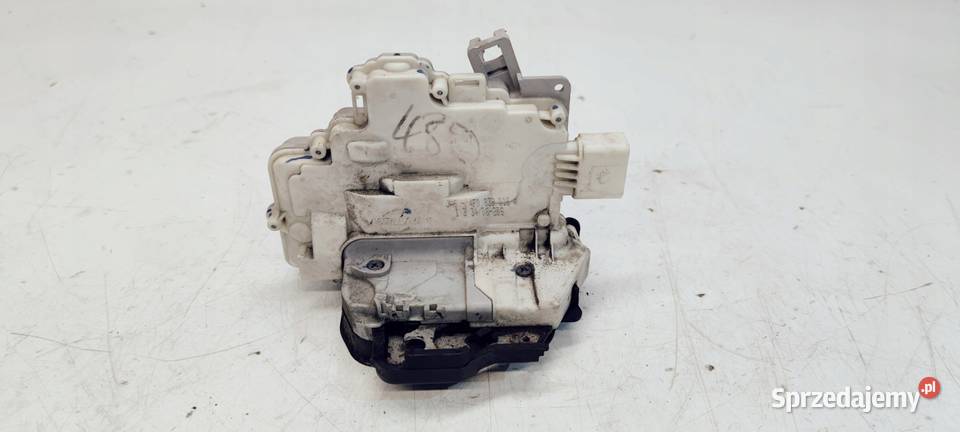 ZAMEK DRZWI PRAWY TYŁ AUDI A6 C6 4F0839016A 9 Przystajń
