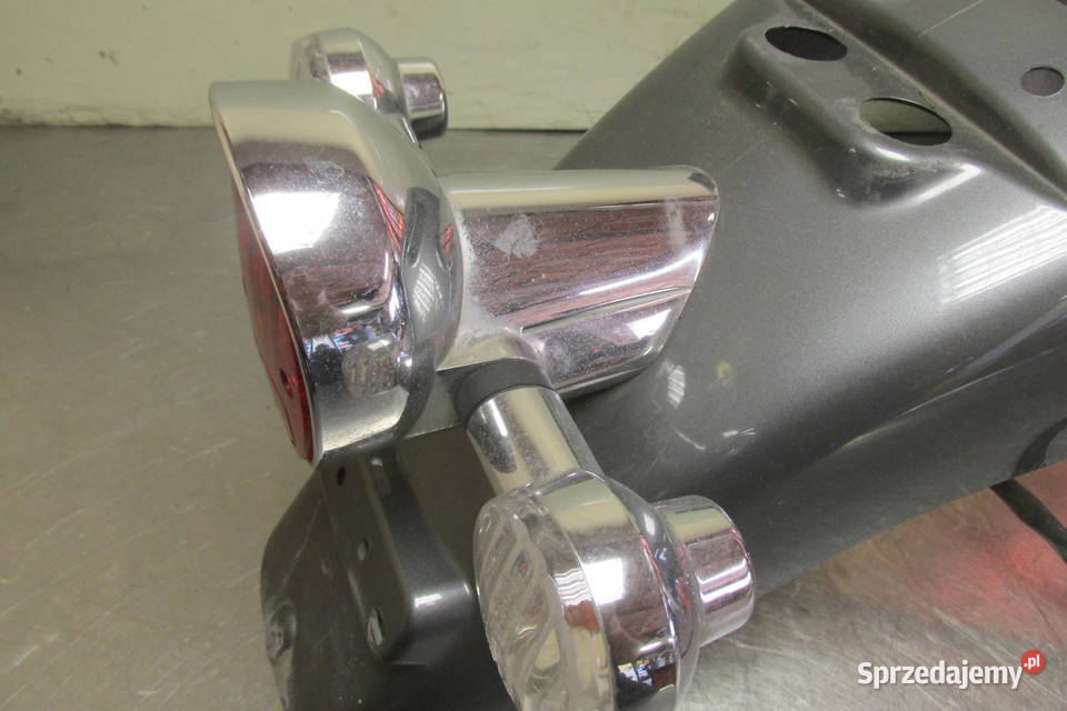 Tylna lampa błotnik Aprilia Scarabeo 125 06r