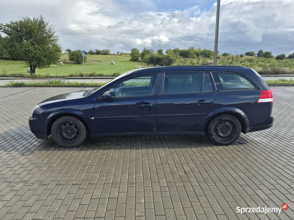 VECTRA Z HAKIEM sprawna 2005r sprzedam