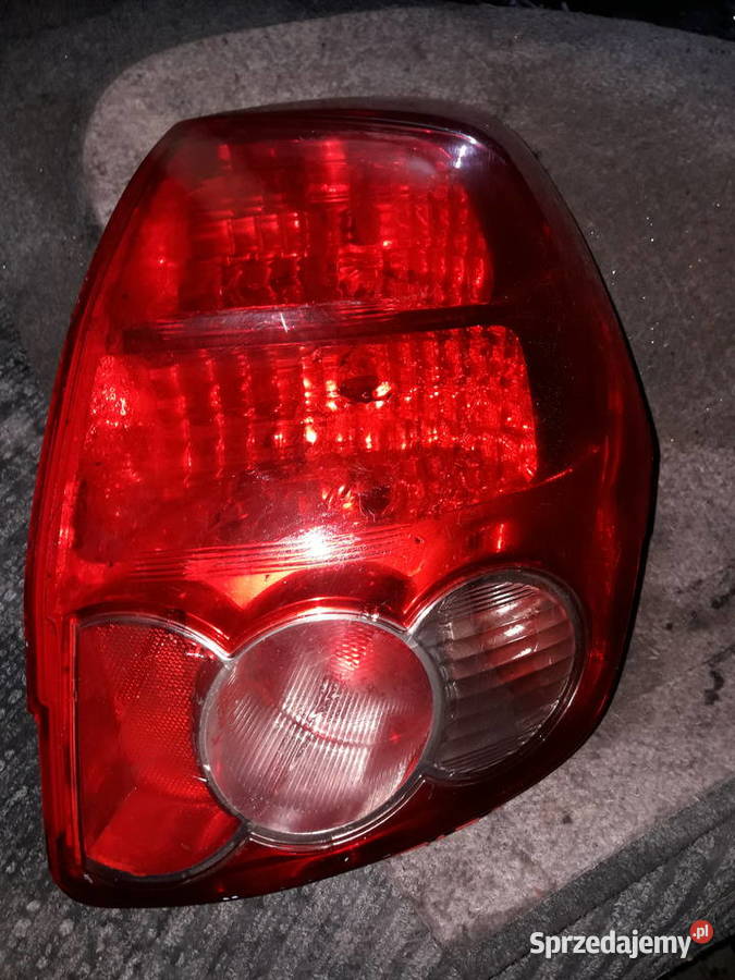 Lampa tył lewa Toyota Auris e15 Lubin