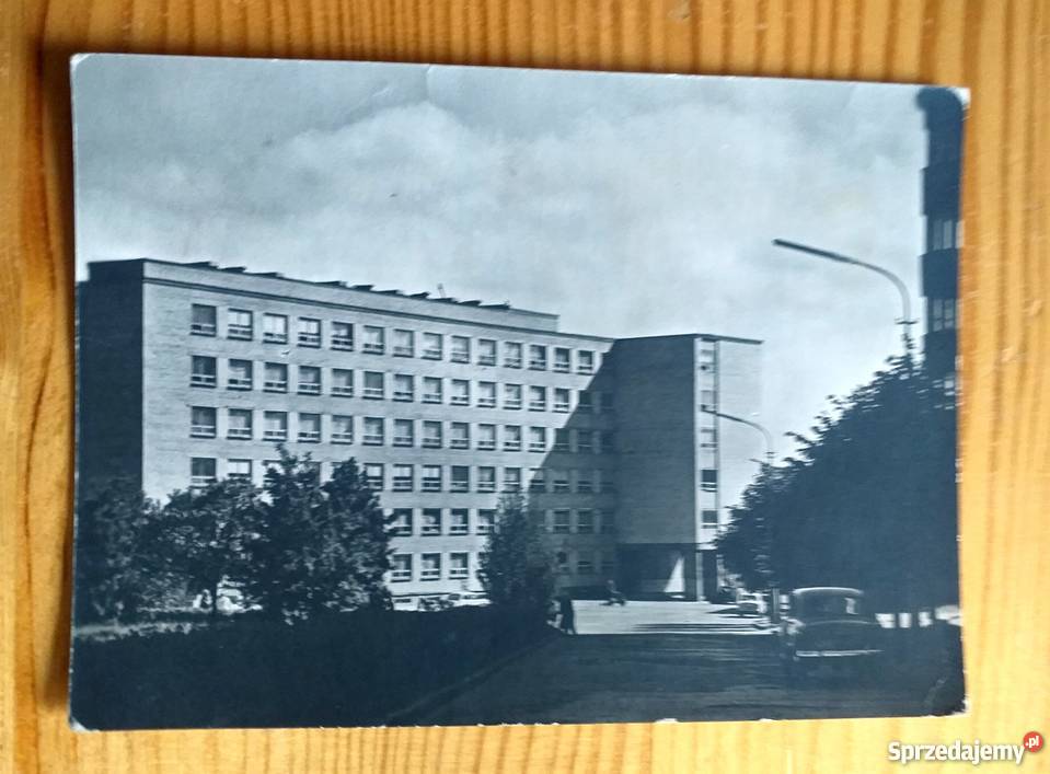 TALLINN WIDOK NA BUDYNEK W MIEŚCIE ZATOKĄ lubelskie Piszczac