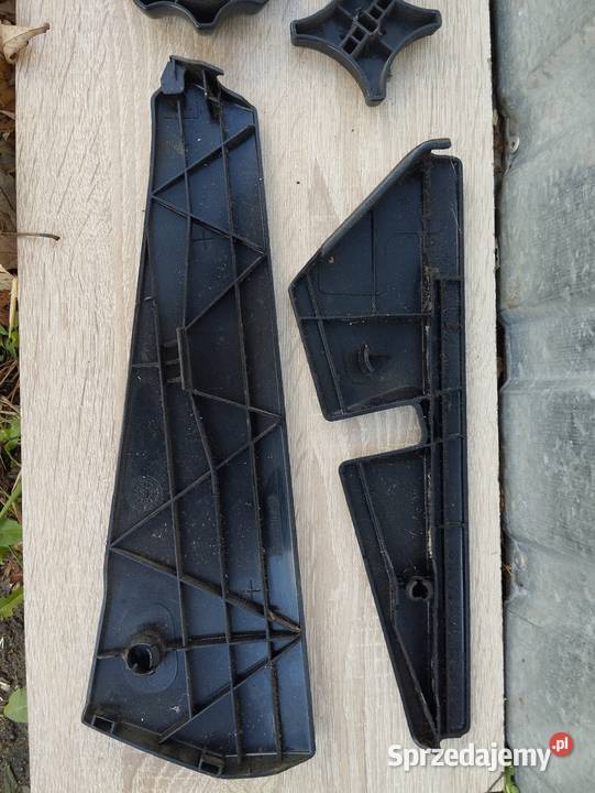 Plastiki osłony fotela Mercedes 190 W201 łódzkie