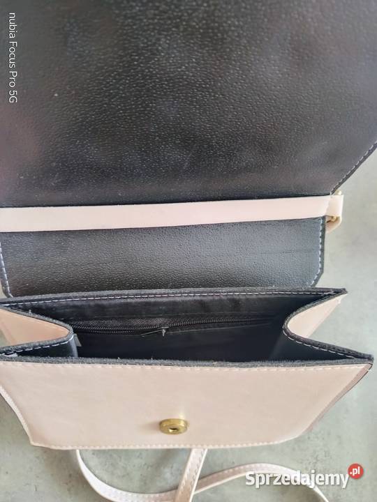 Torebka damska pudrowy róż WYPRZEDAŻ Torby i torebki