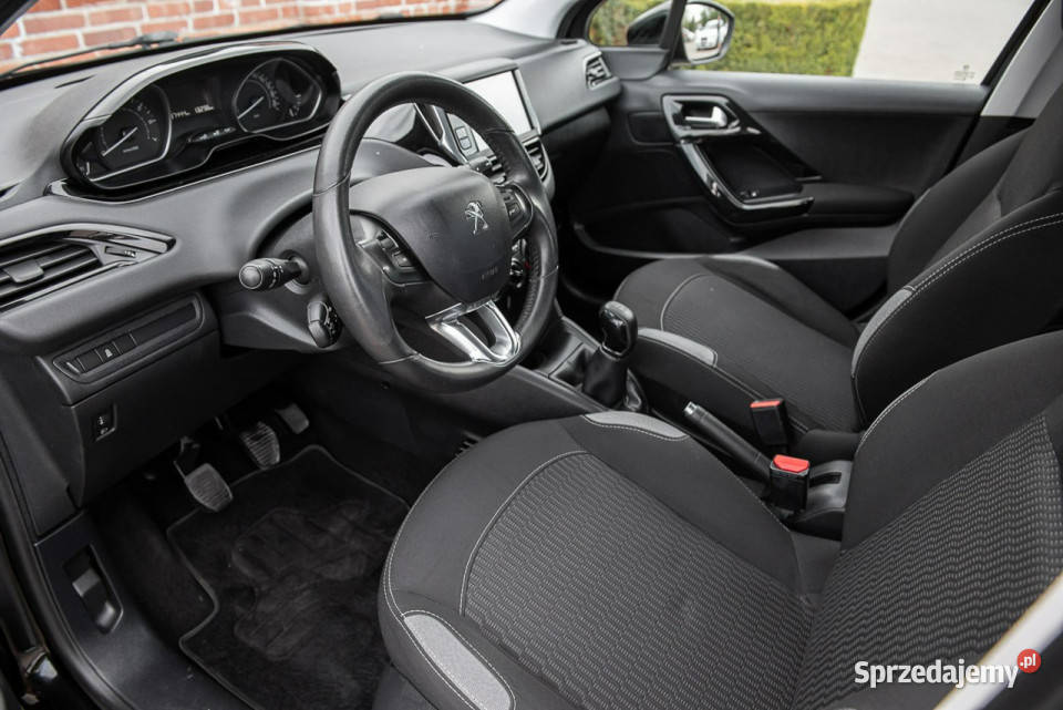 Peugeot 208 Lift 12i 82 Super Stan Zadbany 130 I benzyna Zwoleń