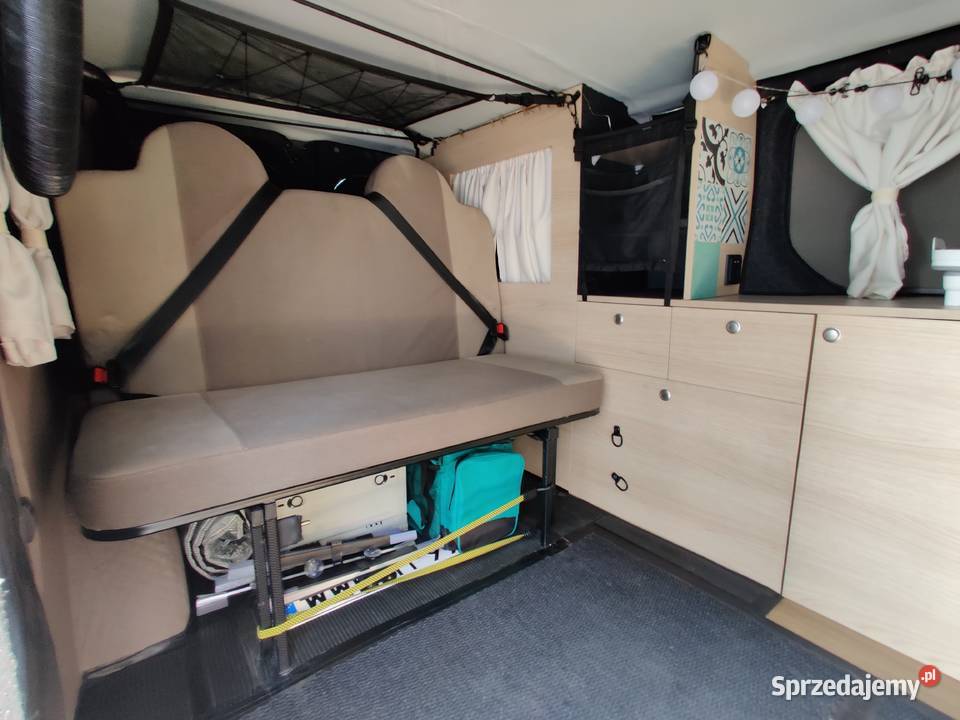 Kamper van Renault Trafic 2006 25 diesel 145 Rok produkcji 2006 Warszawa