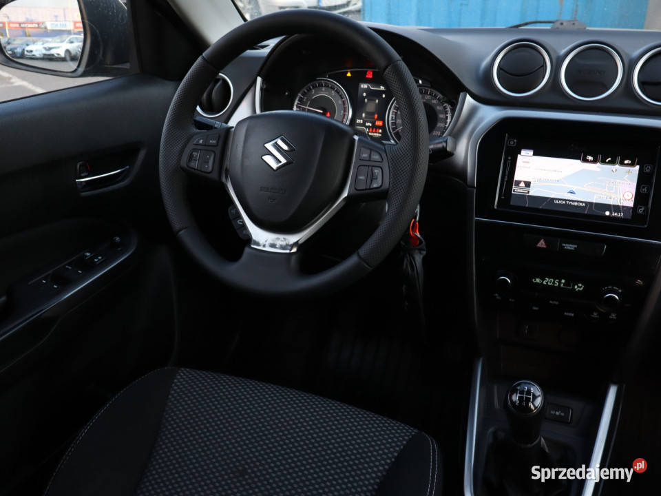 Suzuki Vitara 10 BoosterJet światła do jazdy dziennej sprzedam