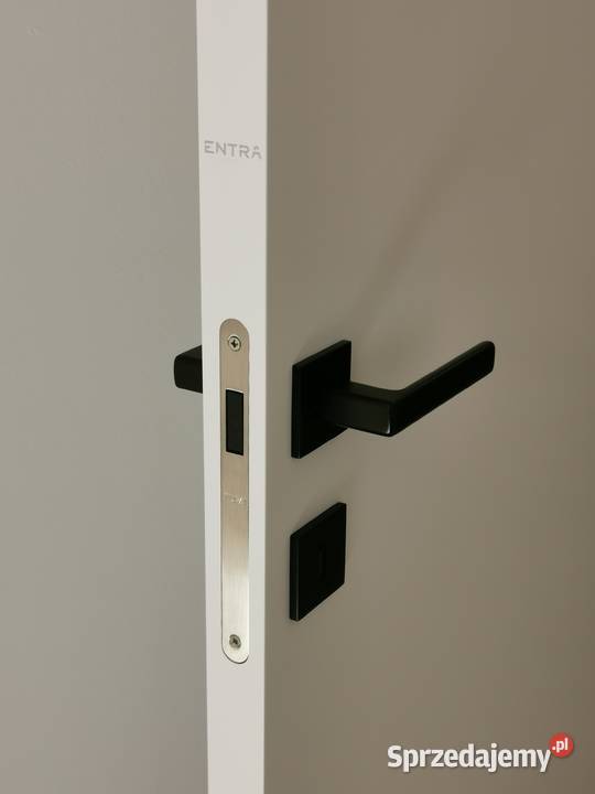 Montaż klamek Warszawa