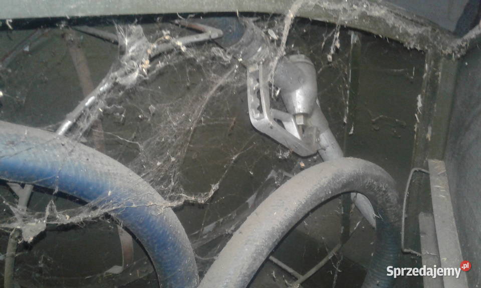 Wojskowa stacja paliwa dystrybutor beczka Czajków