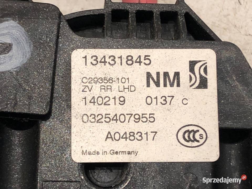 ZAMEK DRZWI PRAWY TYŁ OPEL CORSA E Hatchback osobowe sprzedam