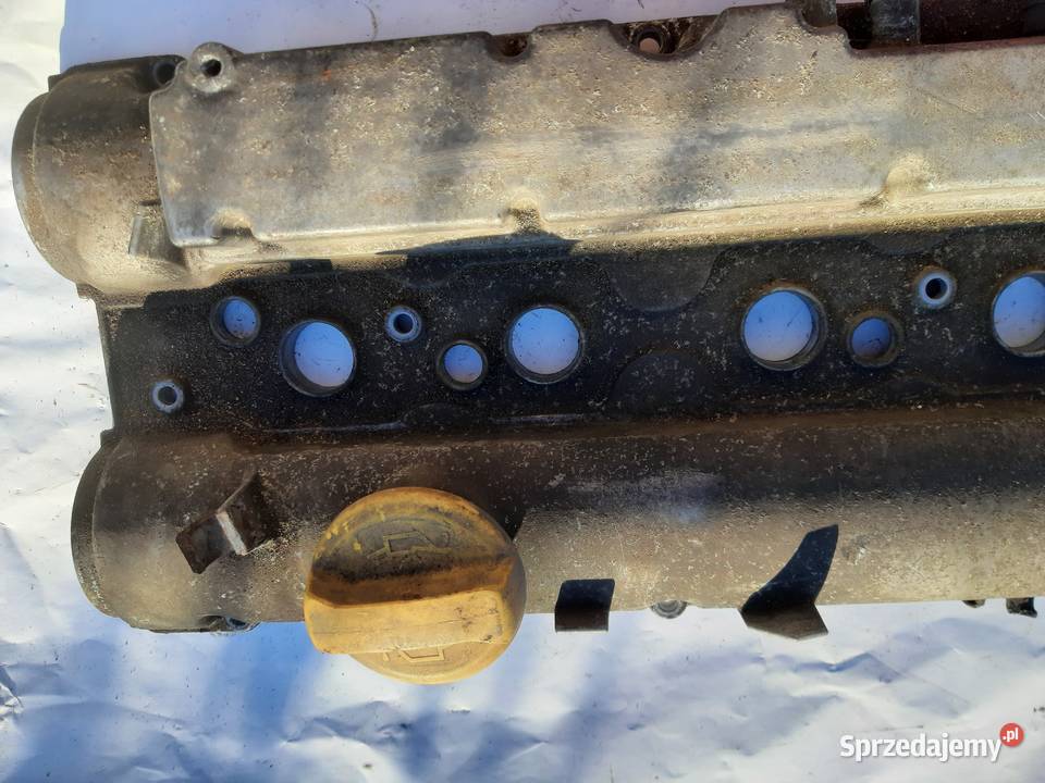 Pokrywa zaworów Opel Vectra Astra Meriva 18 16V Ksawerów