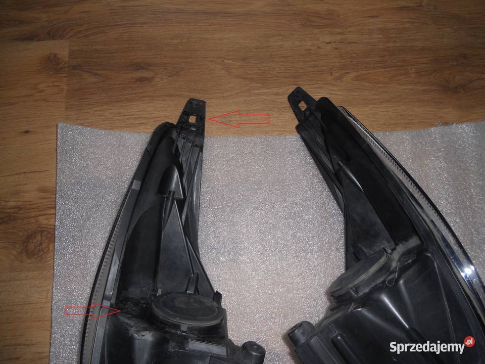 Lampy przód lewa prawa FORD FIESTA MK7 LIFT małopolskie Zborczyce sprzedam
