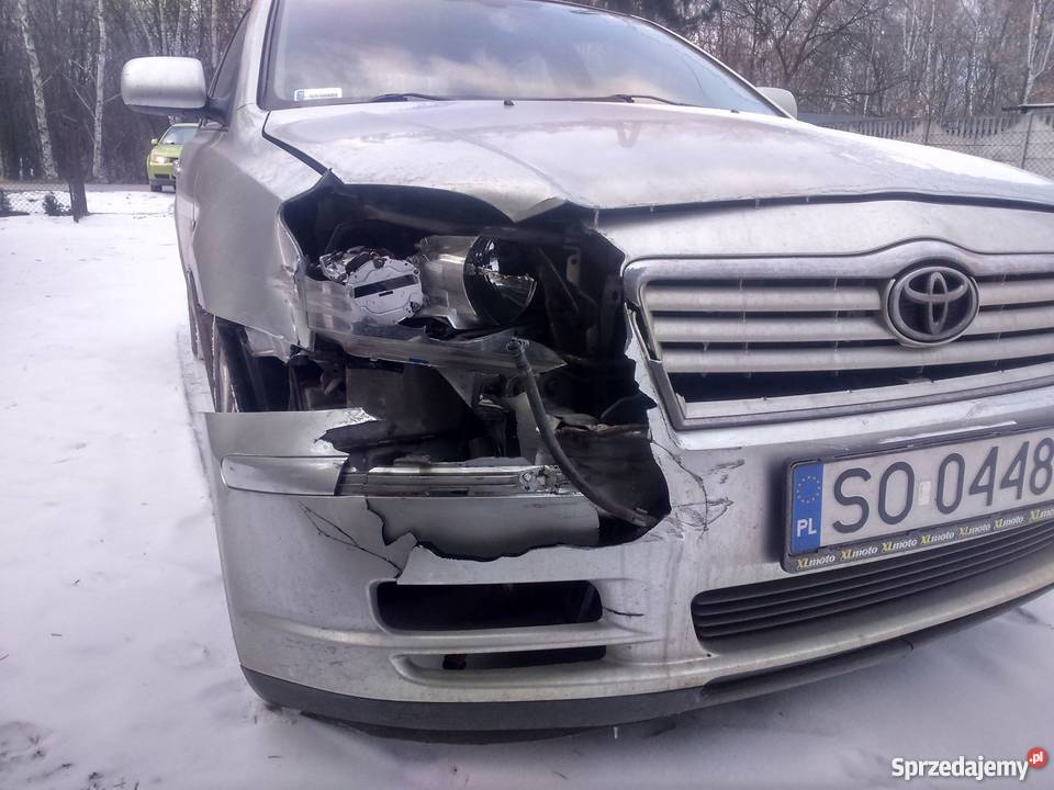 Toyota Avensis uszkodzona śląskie