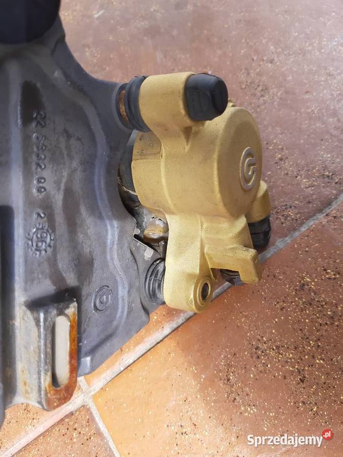 Honda SLR 650 zacisk hamulcowy jarzmo