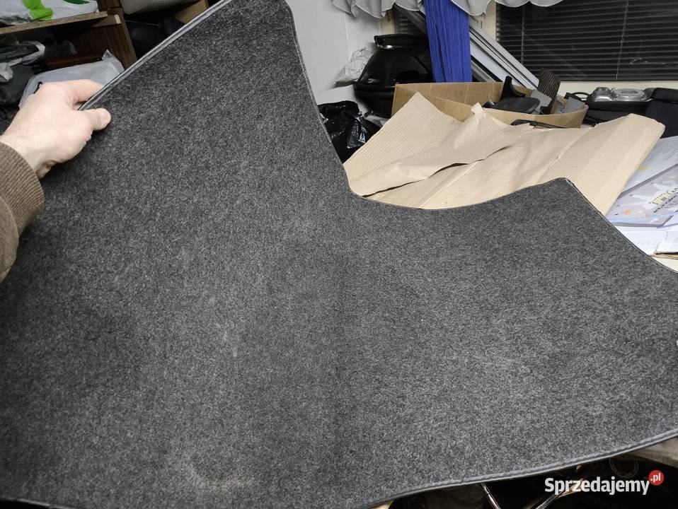 Mercedes 190 W201wykładzina tapicerka podłogi osobowe Skarżysko-Kamienna sprzedam