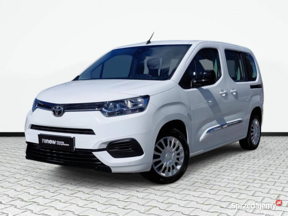 Toyota ProAce City Verso 2022r FV23 2 kpl opon Warszawa