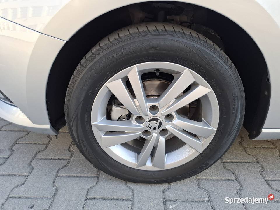 Pierwszy właścicieloryginalny lakier nieuszkodzony Kielce