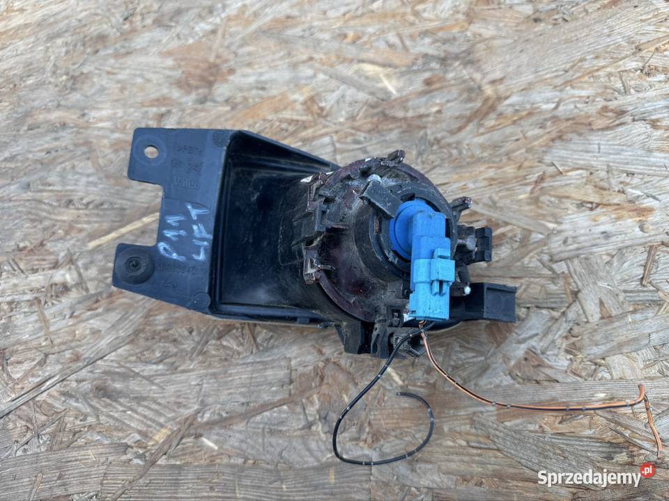 Halogen przód prawy rh Nissan Almera p11 Tino Międzychód