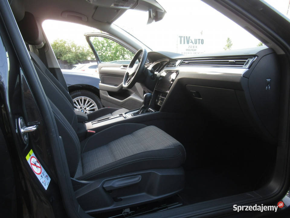 Volkswagen Passat BEZWYPADKOWY NAWIGACJA pełny VAT Warszawa