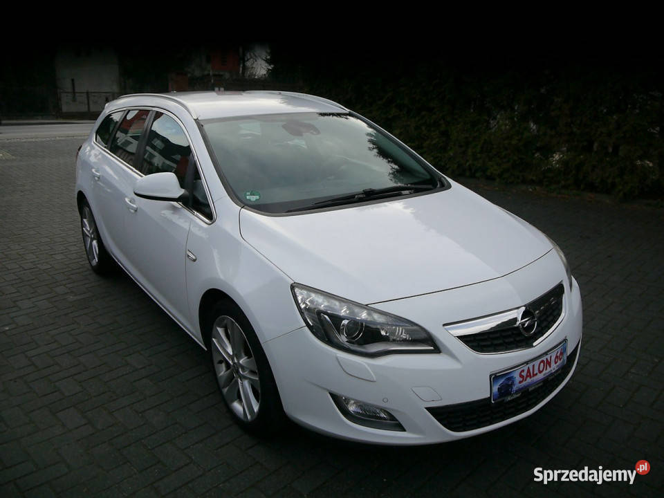 Opel Astra 14t Xenon Skóra Stan b biały Częstochowa