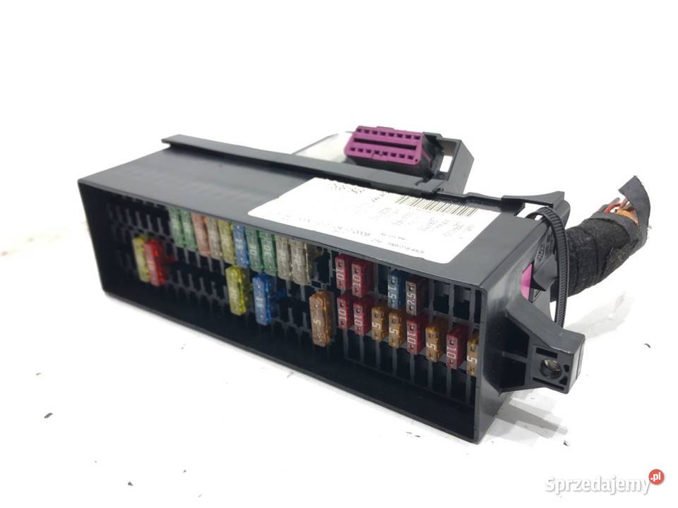 SKRZYNKA BEZPIECZNIKÓW VW TIGUAN SUV 0718 20 140 podkarpackie sprzedam