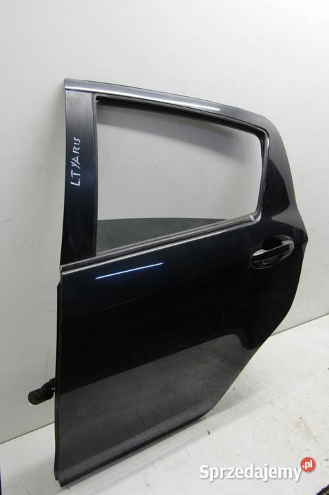 DRZWI TYLNE LEWY TYŁ 209 TOYOTA YARIS III 000123 osobowe