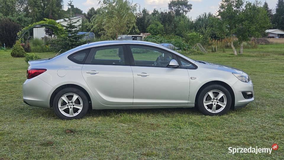 Opel Astra J Sedan 14 Turbo 140 LPG Salon Astra mazowieckie Kańkowo