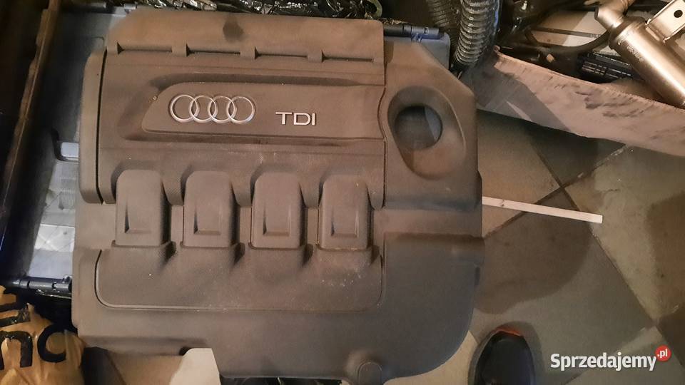 AUDI TDI osłona górna pokrywa silnika 04L103925R Słupca