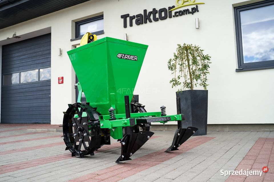 Sadzarka jednorzędowa do sadzenia roślin Tajęcina