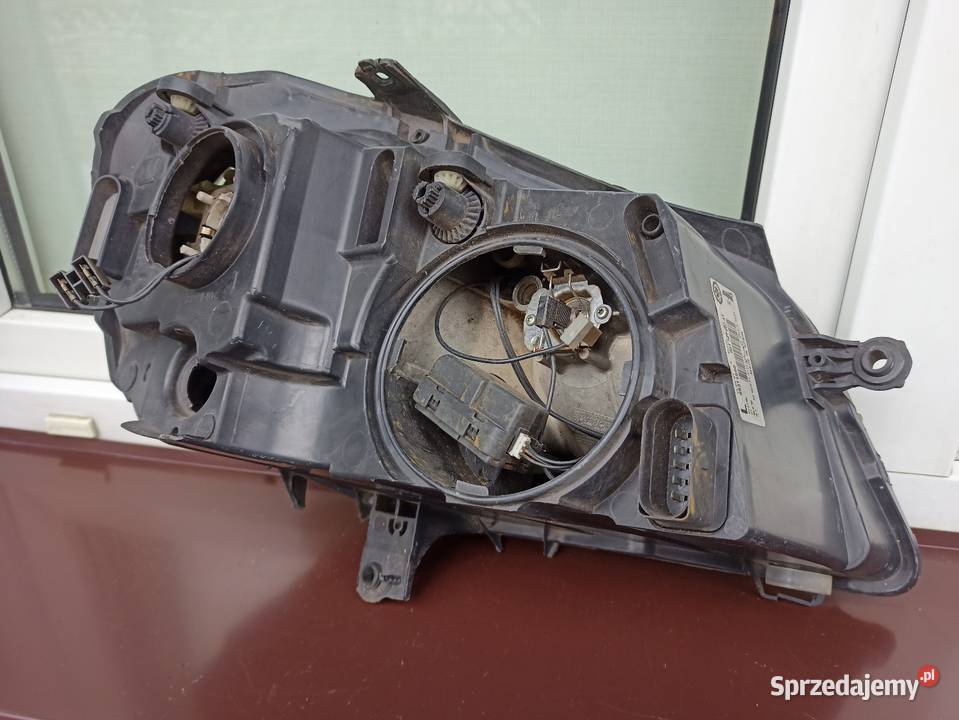 VW Polo 9N IV FL LIFT lampa przednia lewa osobowe