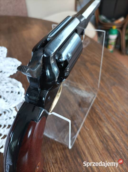 Rewolwer czarnoprochowy remington 1858 kal 44 55 sprzedam