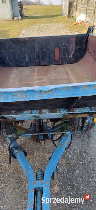 Przyczepa wywrotka Maszyny rolnicze sprzedam