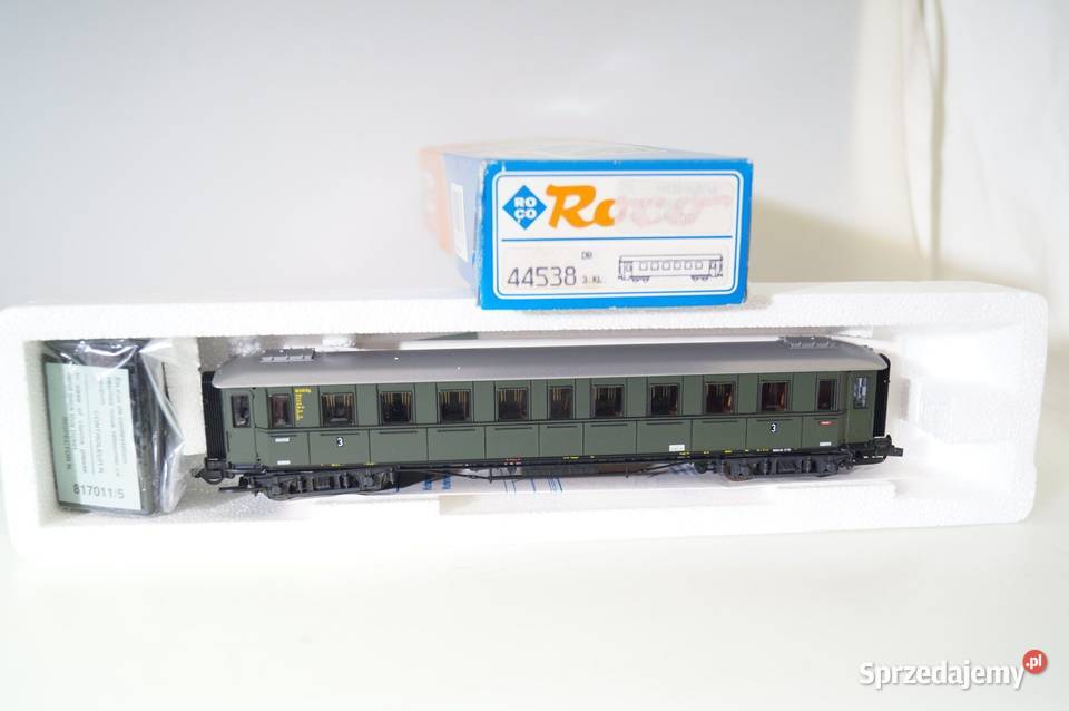 ROCO Wagon osobowy PKP CIWL H0 187 Wurttemberger Warszawa