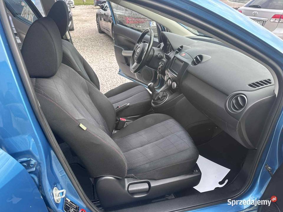 Mazda 2 Zdrowa Bez Korozji Naiwgacja 2014 immobilizer Ładna