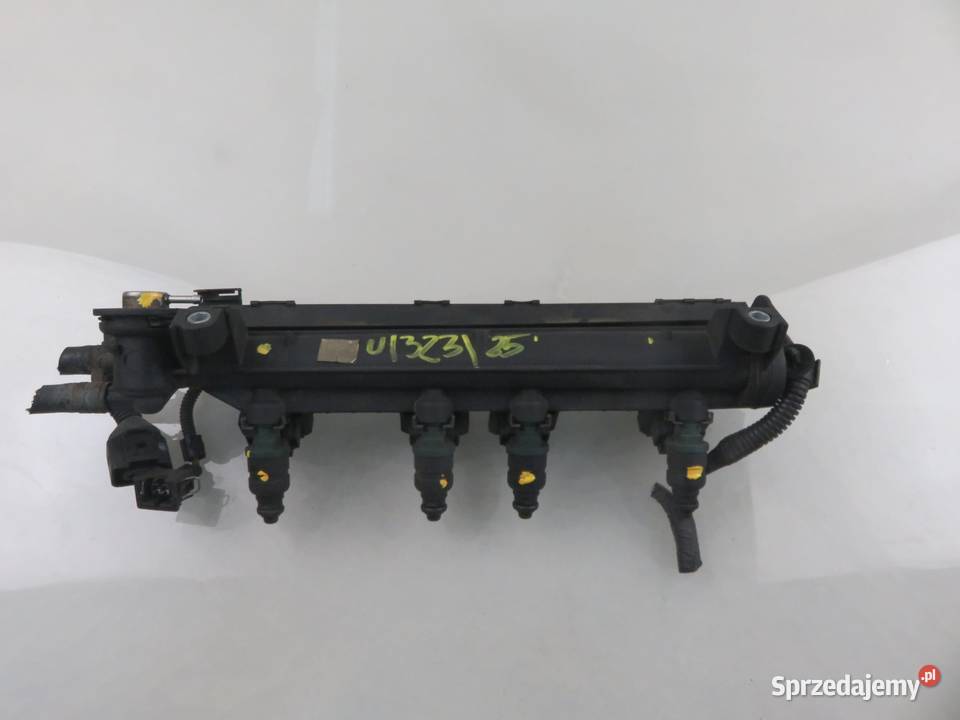 LISTWA WTRYSKOWA VW GOLF IV 16 037906031AA