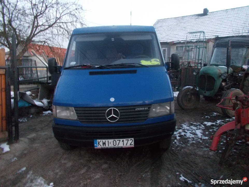 Mercedes Benz Sprinter 208 D nieuszkodzony Trąbki