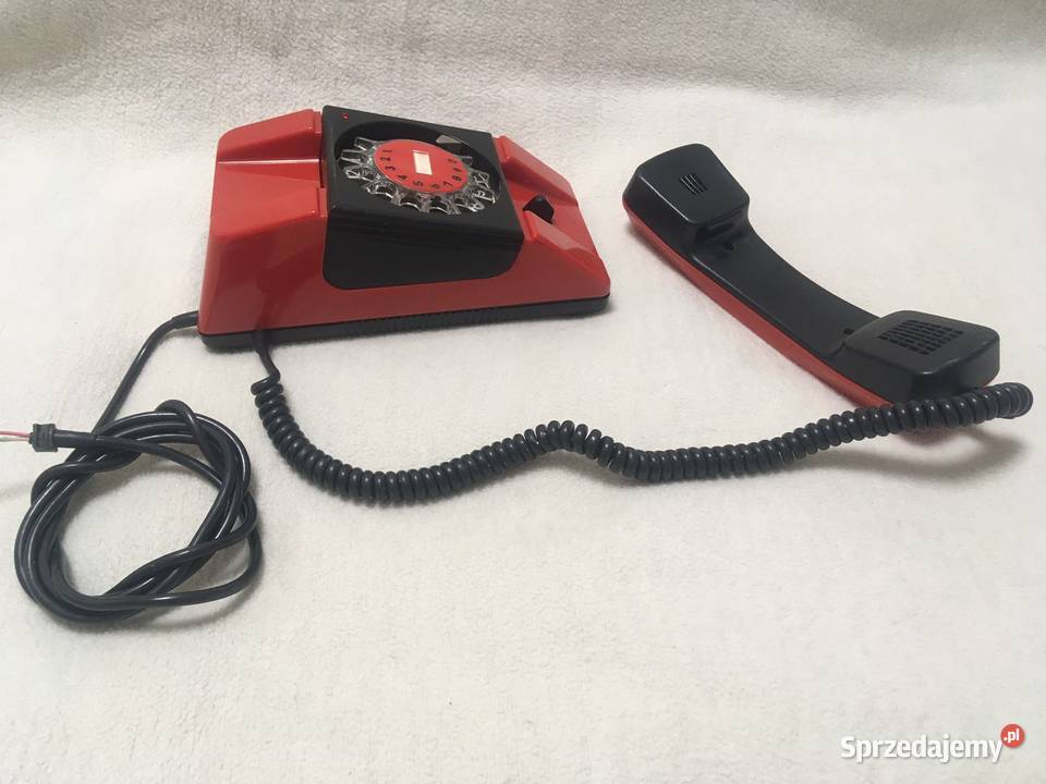 PRL stary telefon Bratek czerwony Kołobrzeg