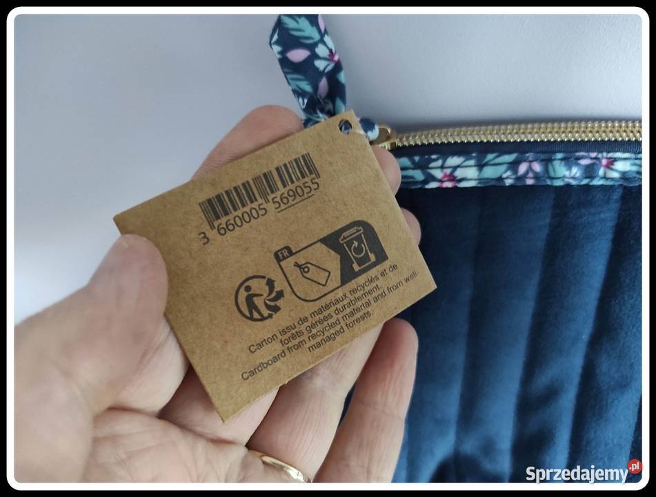 Granatowa nowa kosmetyczka YVES ROCHER mazowieckie Płock