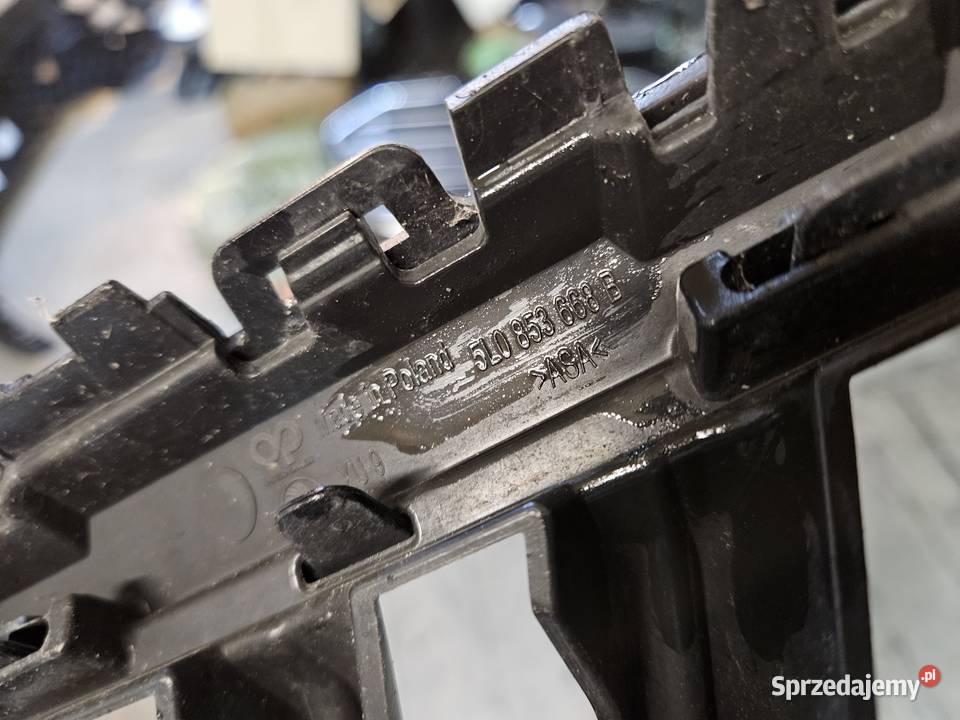 SKODA YETI 5L0 LIFT 13 GRILL ATRAPA ZDERZAKA Międzychód