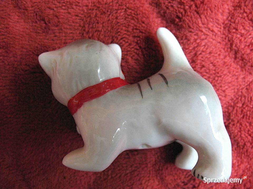 Kot młody kotek z biedronką figurka porcelana 55 Figurki i rzeźby mazowieckie Siedlce sprzedam