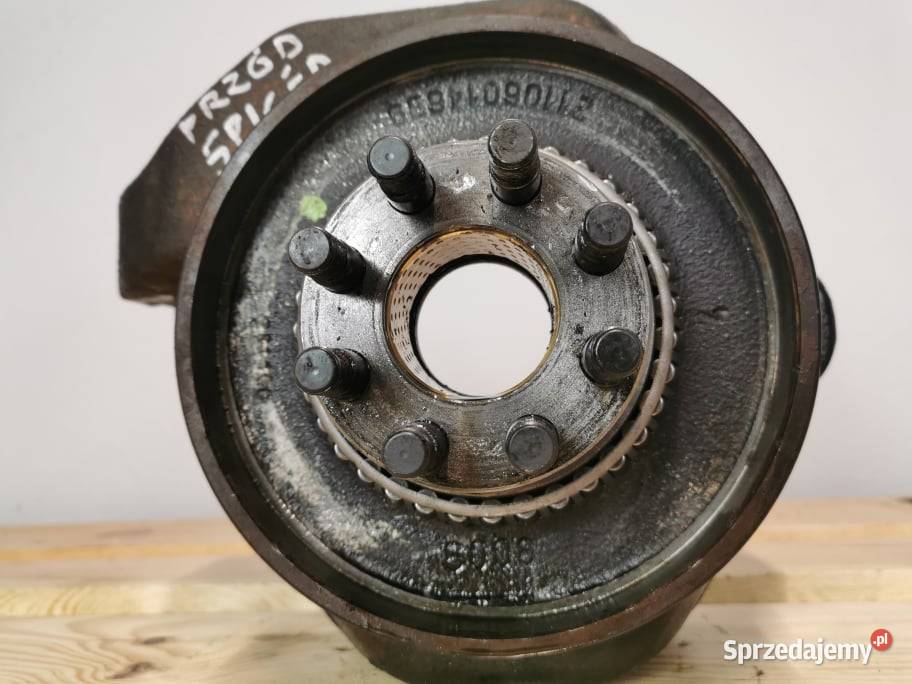 Zwrotnica Manitou MLT 62575H Spicer prawy przód Pozostałe Wilkowo