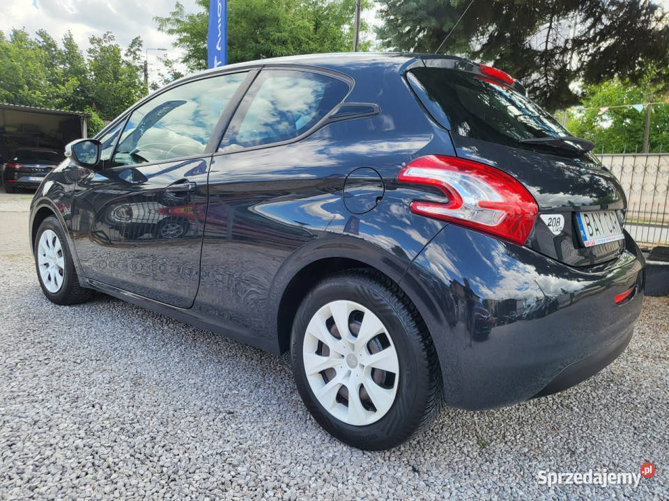 Peugeot 208 10 68 ASO TUV DEKRA Z Niemiec Opłaty centralny zamek Pabianice