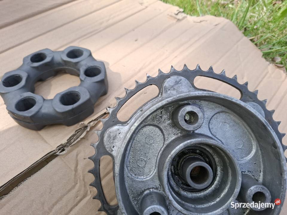 MZ TS 150 zabierak tylnego koła oryginał DDR Zębatki napędowe