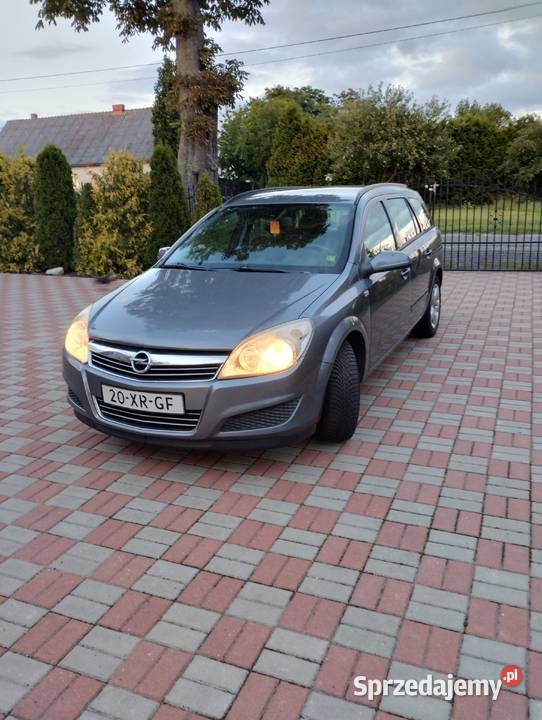 Opel Astra 16 benzyna 2007 zarejestrowany w lakier metallic kujawsko-pomorskie Skłudzewo