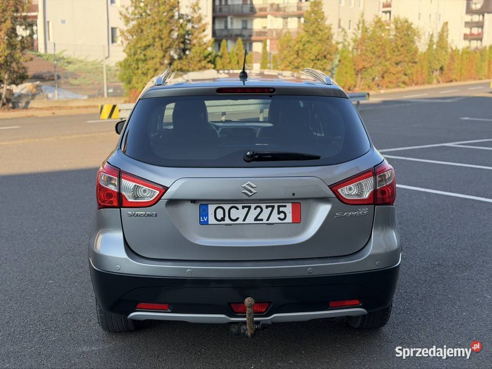 Suzuki SX4 SCROSS odtwarzacz DVD Warszawa sprzedam